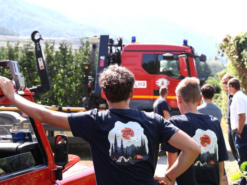 I giovani al campo di protezione civile a Naturno